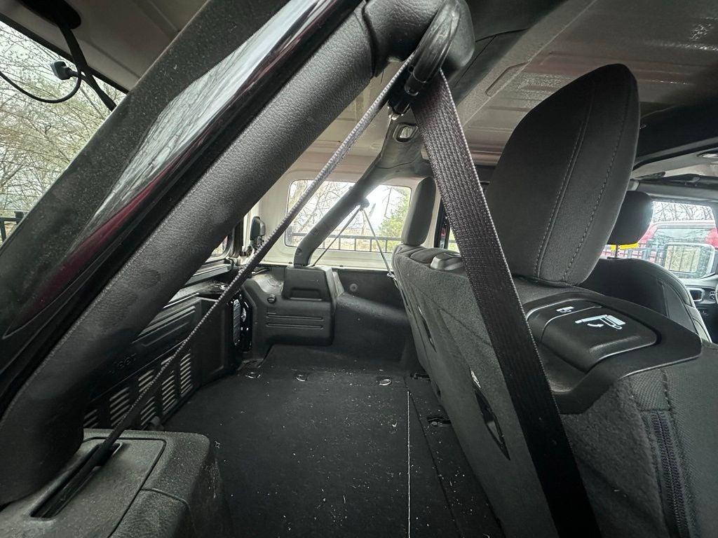 2021 Jeep Wrangler Unlimited Sahara - APPLE CARPLAY / HARD TOP