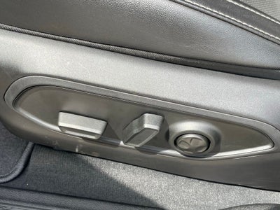 2025 Jeep Grand Cherokee Altitude - RAIN SENSING WIPERS / APPLE CARPLAY