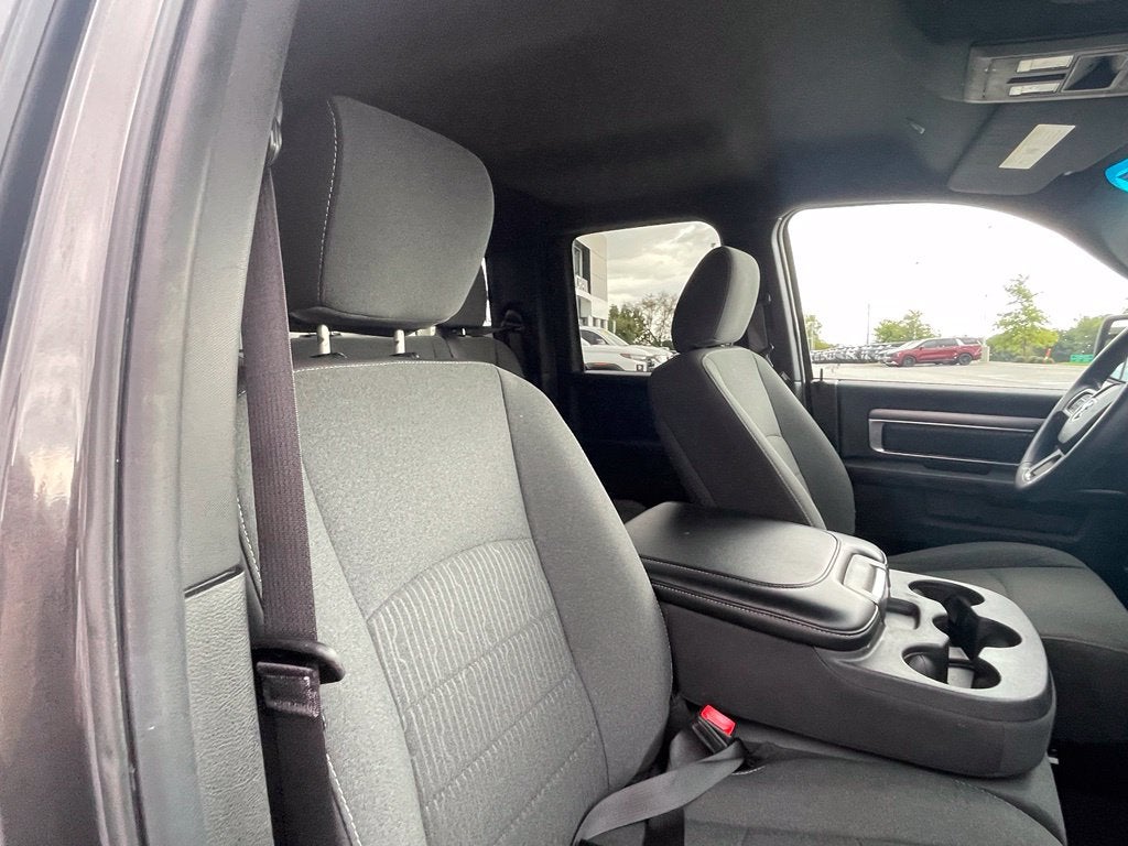 2023 RAM 1500 Classic Warlock - CLASS IV HITCH / 8.4" TOUCHSCREEN