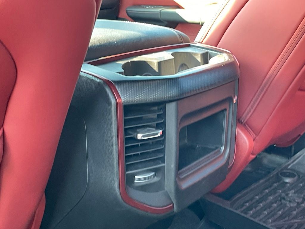 2026 RAM 1500 Rebel - POWER ADJUSTABLE PEDALS / POWER TAILGATE