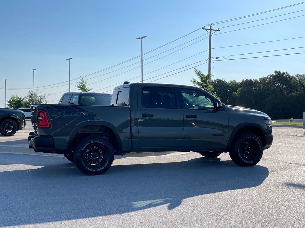 2026 RAM 1500 Rebel - POWER ADJUSTABLE PEDALS / POWER TAILGATE