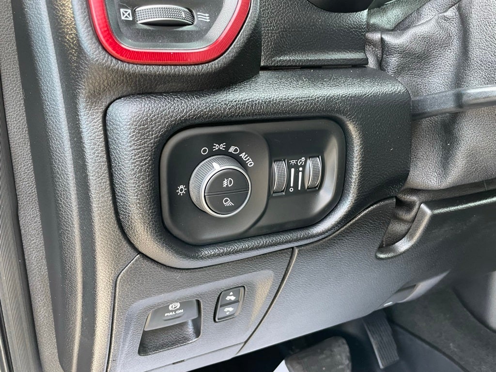 2019 RAM 1500 Rebel - RED INTERIOR ACCENTS / LEATHER BUCKET SEATS