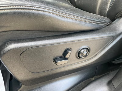 2019 RAM 1500 Rebel - RED INTERIOR ACCENTS / LEATHER BUCKET SEATS