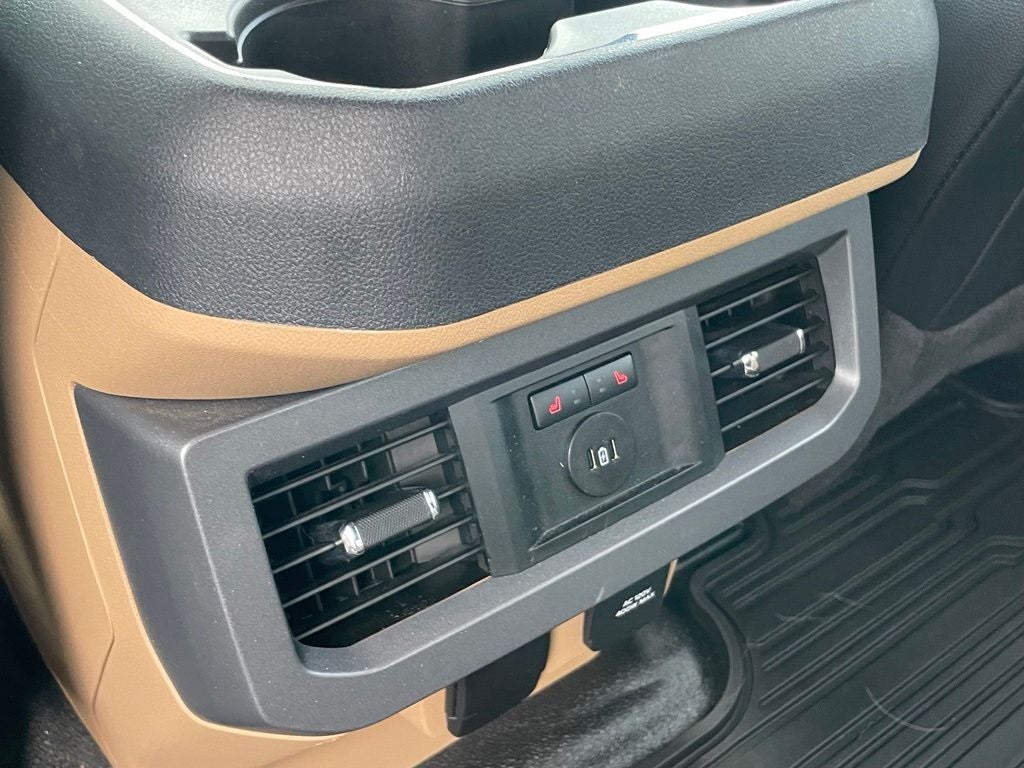 2023 Ford F-350SD Lariat - 6.7 LARIAT / POWER RUNNING BOARDS