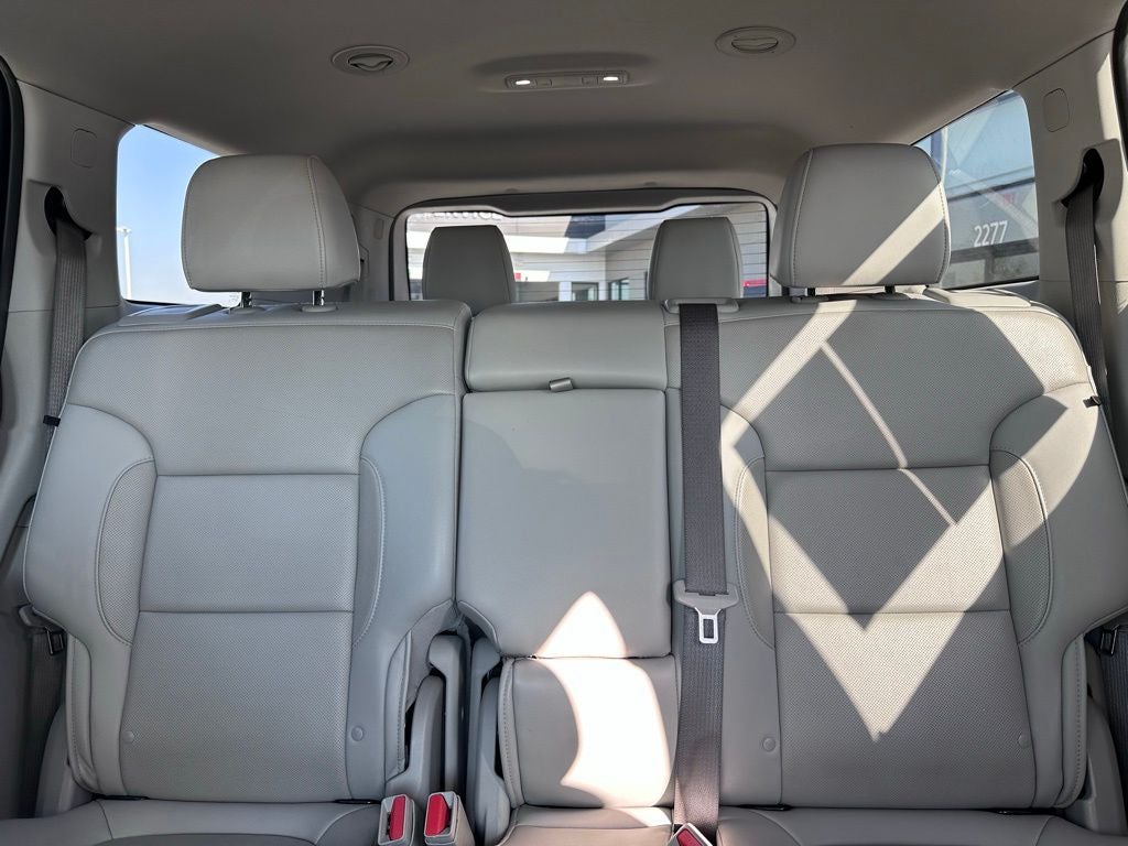 2020 GMC Acadia SLT - ONE OWNER / 7 PASSENGER