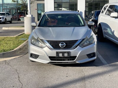 2016 Nissan Altima 3.5 SL - POWER MOONROOF / NAVIGATION