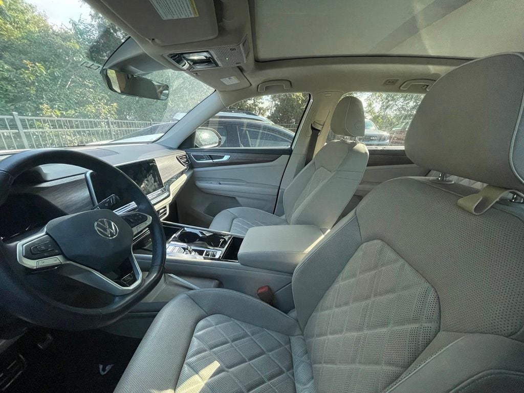 2024 Volkswagen Atlas 2.0T SEL Premium R-Line - VENTILATED SEATS