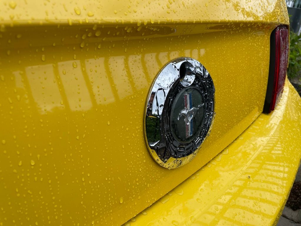 2005 Ford Mustang Base