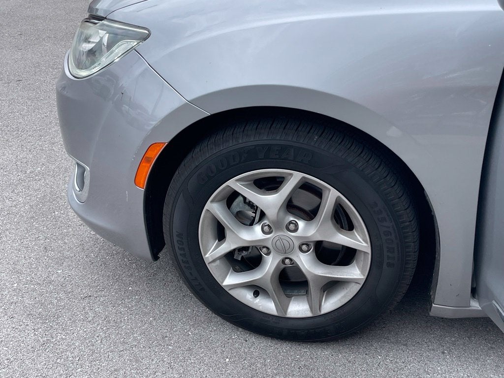2020 Chrysler Pacifica Limited - POWER MOONROOF / VENTILATED SEATS