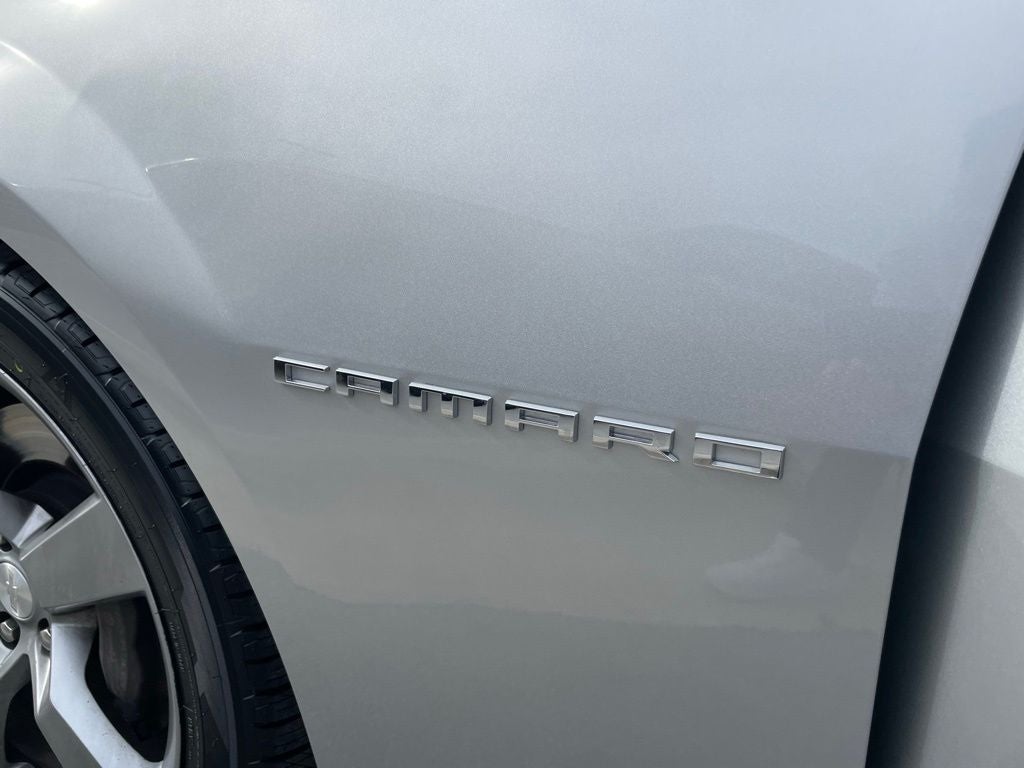 2011 Chevrolet Camaro SS 2SS - LOW MILEAGE / SUNROOF