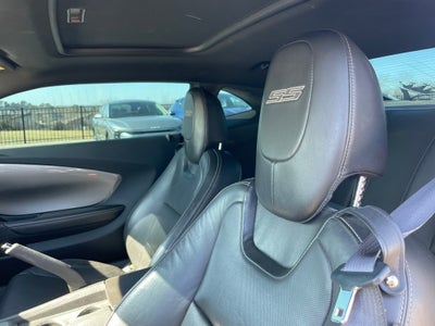 2011 Chevrolet Camaro SS 2SS - LOW MILEAGE / SUNROOF
