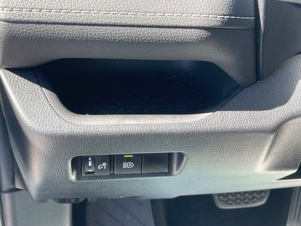 2021 Toyota RAV4 XLE - APPLE CARPLAY / AWD