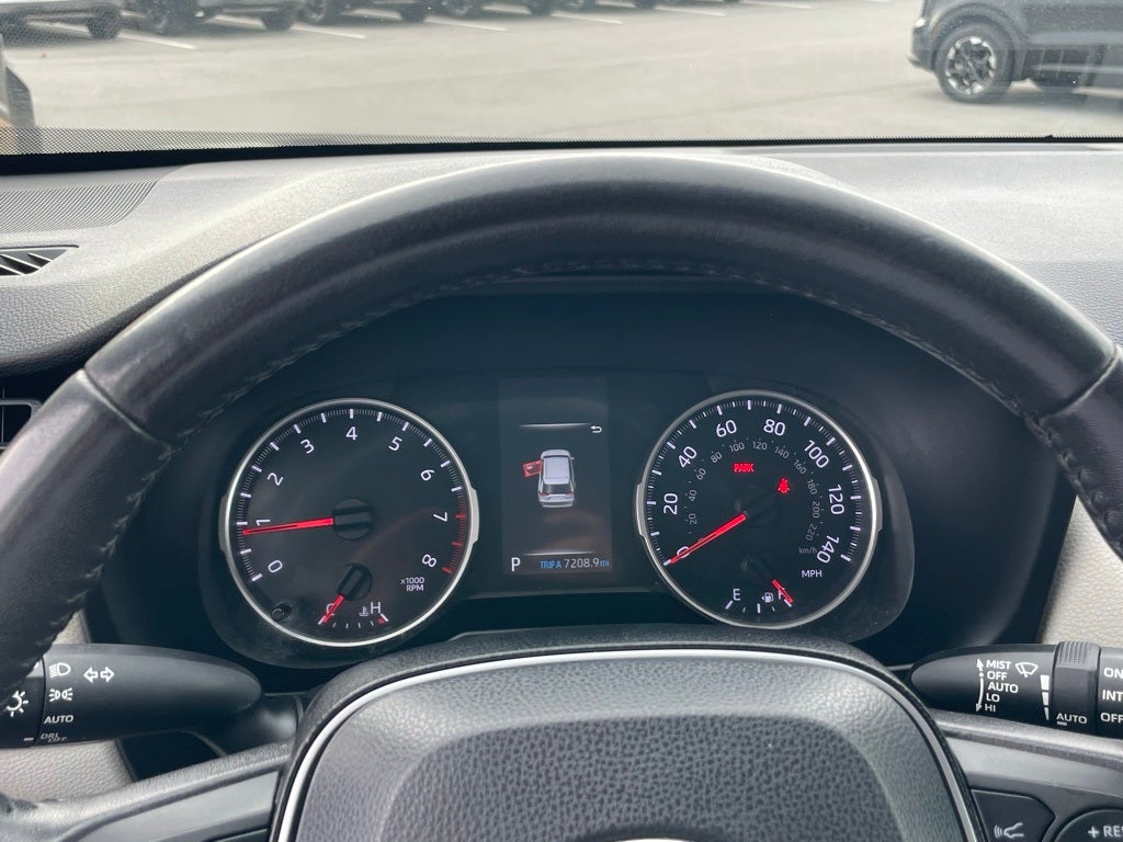 2022 Toyota RAV4 XLE - MOONROOF / RADAR CRUISE