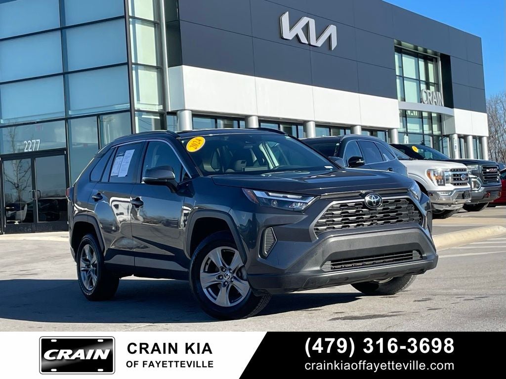 2024 Toyota RAV4 XLE - WIRELESS CARPLAY / LANE DEPARTURE ALERT