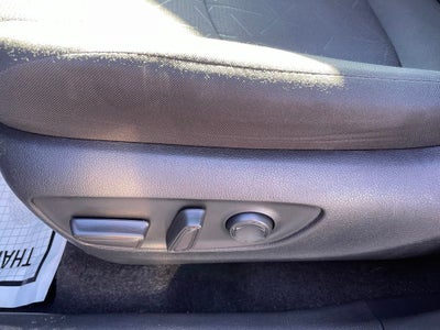 2024 Toyota RAV4 XLE - WIRELESS CARPLAY / LANE DEPARTURE ALERT