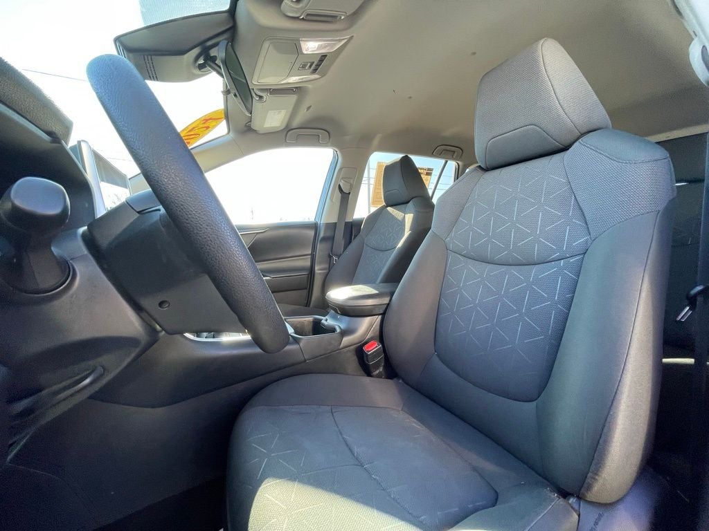 2024 Toyota RAV4 XLE - WIRELESS CARPLAY / LANE DEPARTURE ALERT