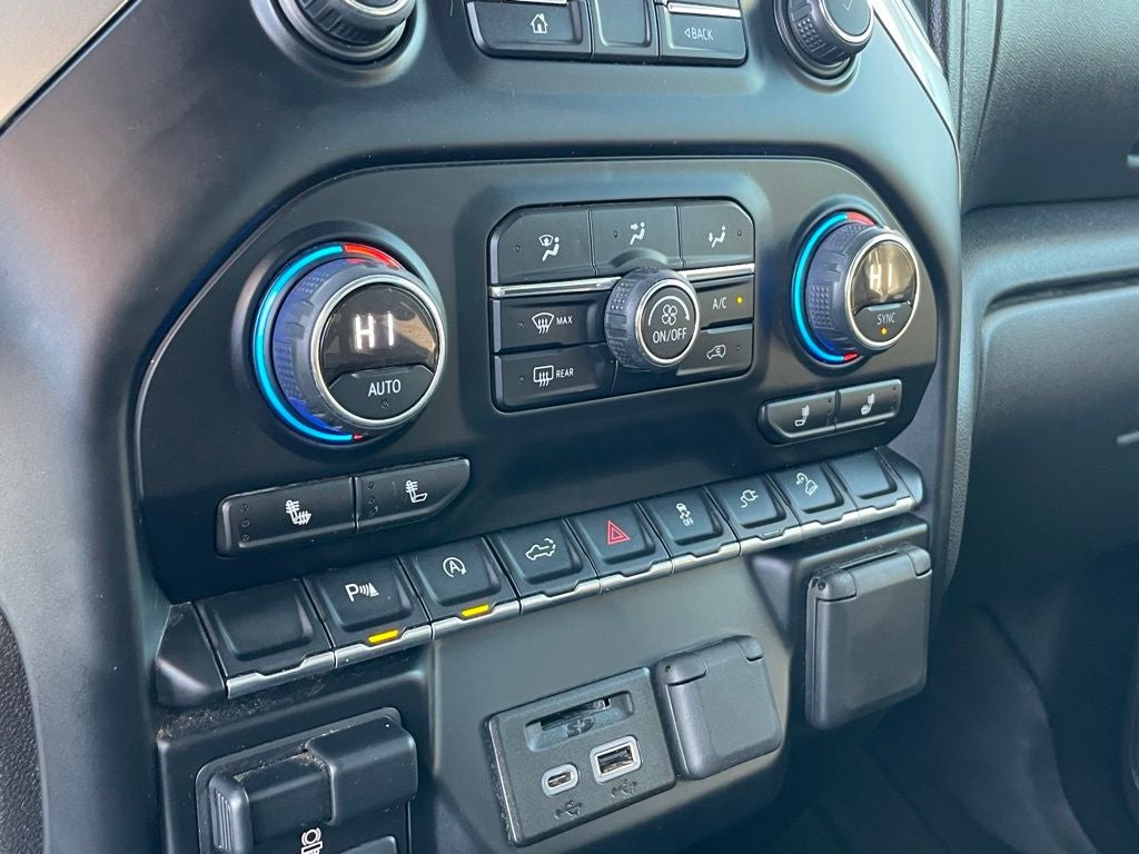 2019 Chevrolet Silverado 1500 LT - ONE OWNER / CLEAN CARFAX