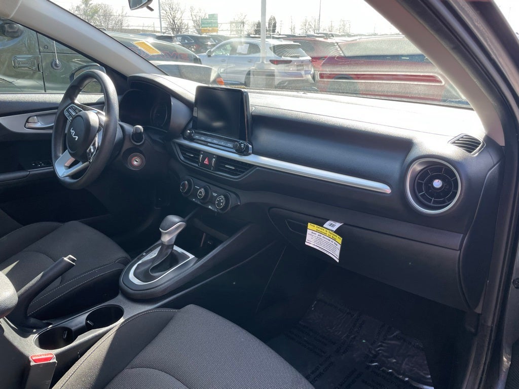 2023 Kia Forte LXS - KIA CERTIFIED / APPLE CARPLAY