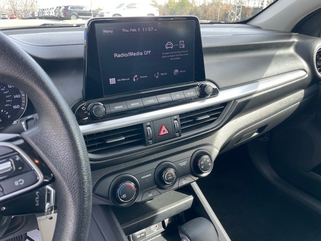 2024 Kia Forte LXS - KIA CERTIFIED / APPLE CARPLAY