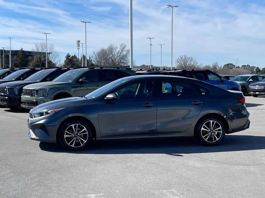 2024 Kia Forte LXS - KIA CERTIFIED / APPLE CARPLAY