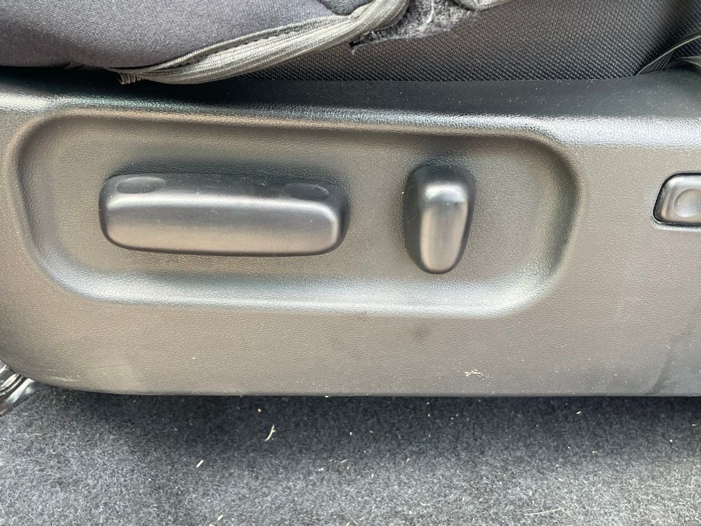 2023 Toyota Tacoma SR5 V6 - APPLE CARPLAY / LANE KEEP ASSIST