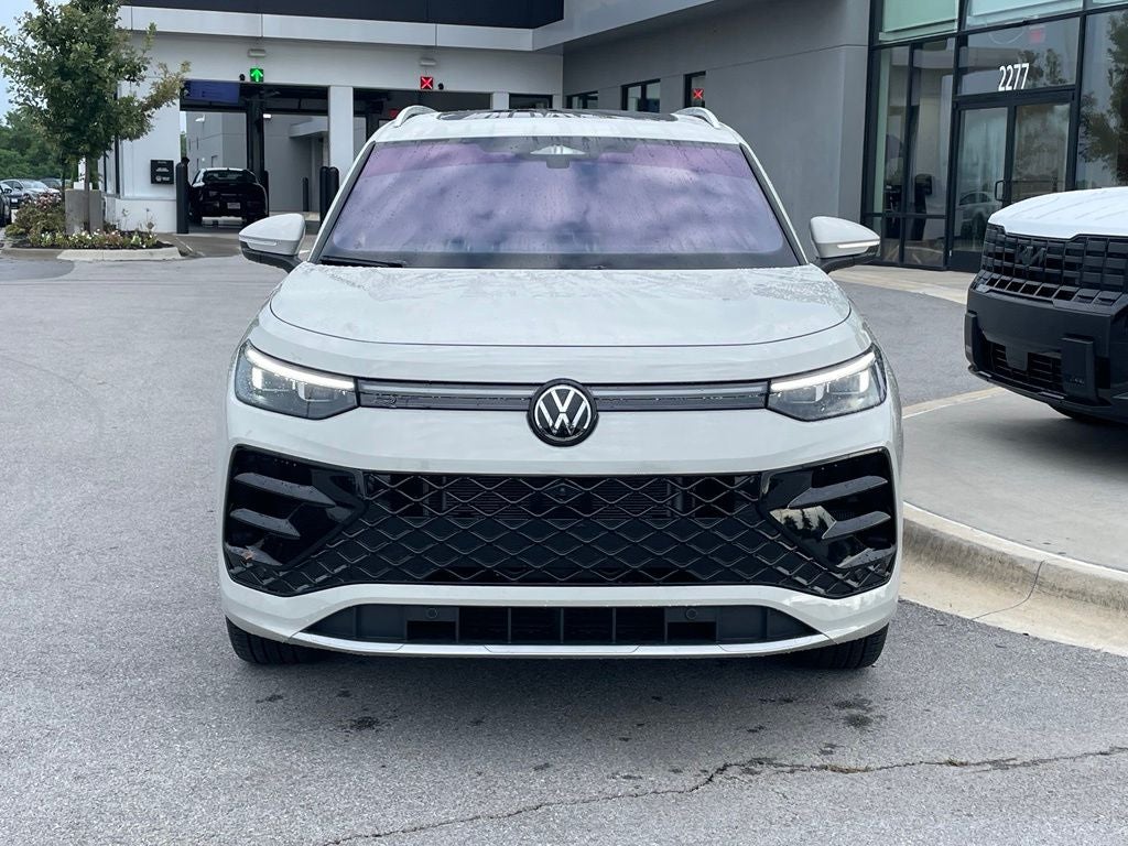 2026 Volkswagen Tiguan 2.0T SEL R-Line Turbo