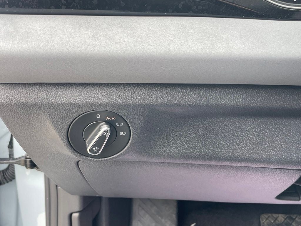 2025 Volkswagen Jetta 1.5T SE - POWER SUNROOF / BLIND SPOT MONITOR