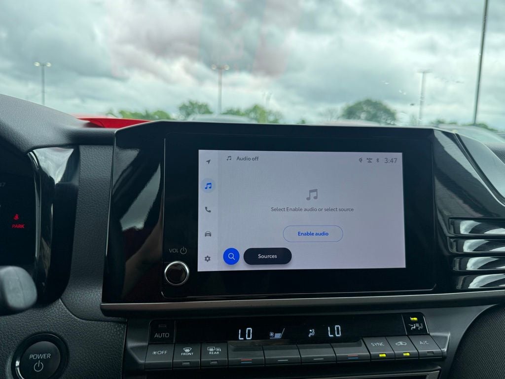 2025 Toyota Camry LE - 53 MPG / APPLE CARPLAY