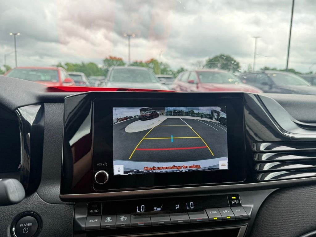 2025 Toyota Camry LE - 53 MPG / APPLE CARPLAY