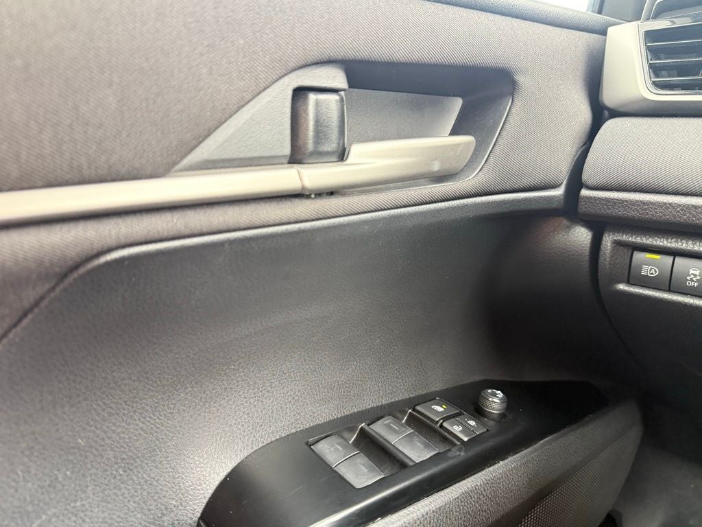2025 Toyota Camry LE - 53 MPG / APPLE CARPLAY