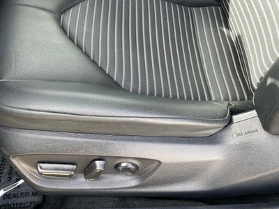 2024 Toyota Camry SE - 40 MPG / APPLE CARPLAY