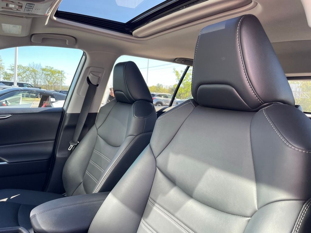 2022 Toyota RAV4 Hybrid XLE Premium - POWER LIFTGATE / APPLE CARPLAY