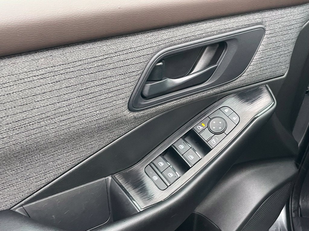 2023 Nissan Rogue S - BLIND SPOT WARNING / 35 MPG