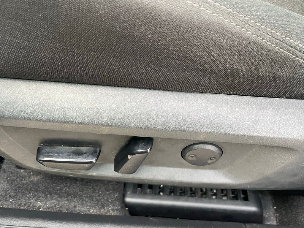 2024 Nissan Rogue SV - POWER LIFTGATE / APPLE CARPLAY