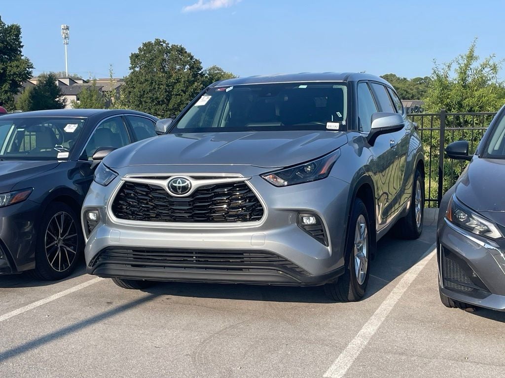 2024 Toyota Highlander LE - 3RD ROW / POWER LIFTGATE
