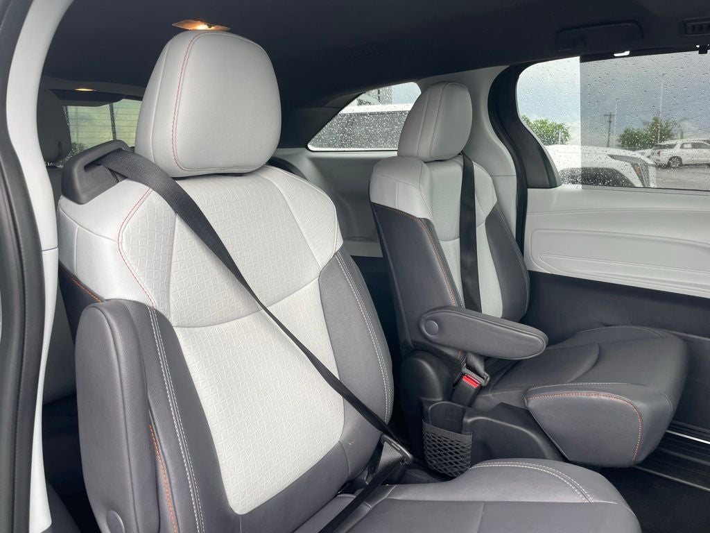 2023 Toyota Sienna XSE - MOONROOF / HANDS FREE SLIDING DOORS