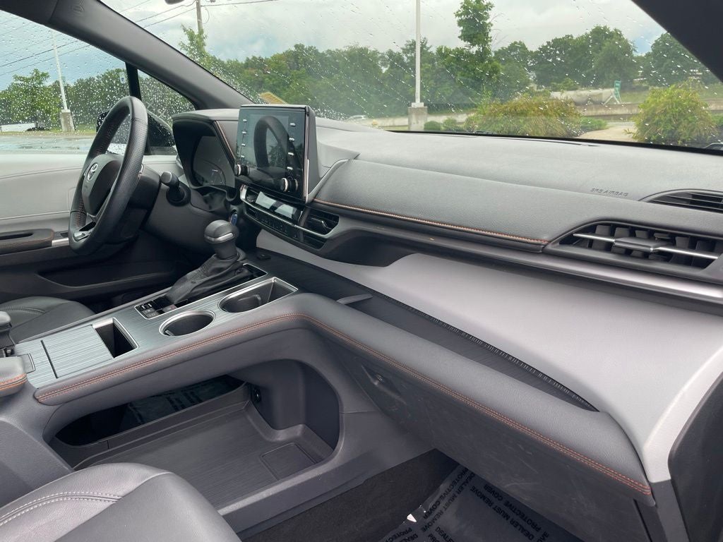 2023 Toyota Sienna XSE - MOONROOF / HANDS FREE SLIDING DOORS