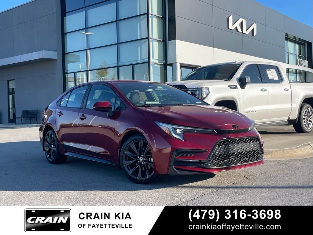2024 Toyota Corolla SE - 40 MPG / BLACKOUT EMBLEMS