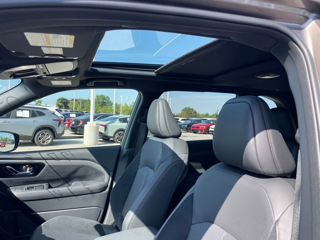 2025 Subaru Forester Hybrid Touring - POWER MOONROOF / VENTILATED SEATS