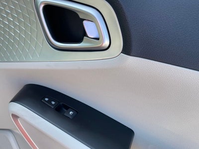 2020 Kia Soul LX - APPLE CARPLAY / LOW MILEAGE