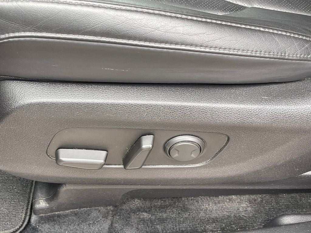 2022 Kia Carnival LXS - REMOVABLE 2ND ROW / POWER SLIDING DOORS