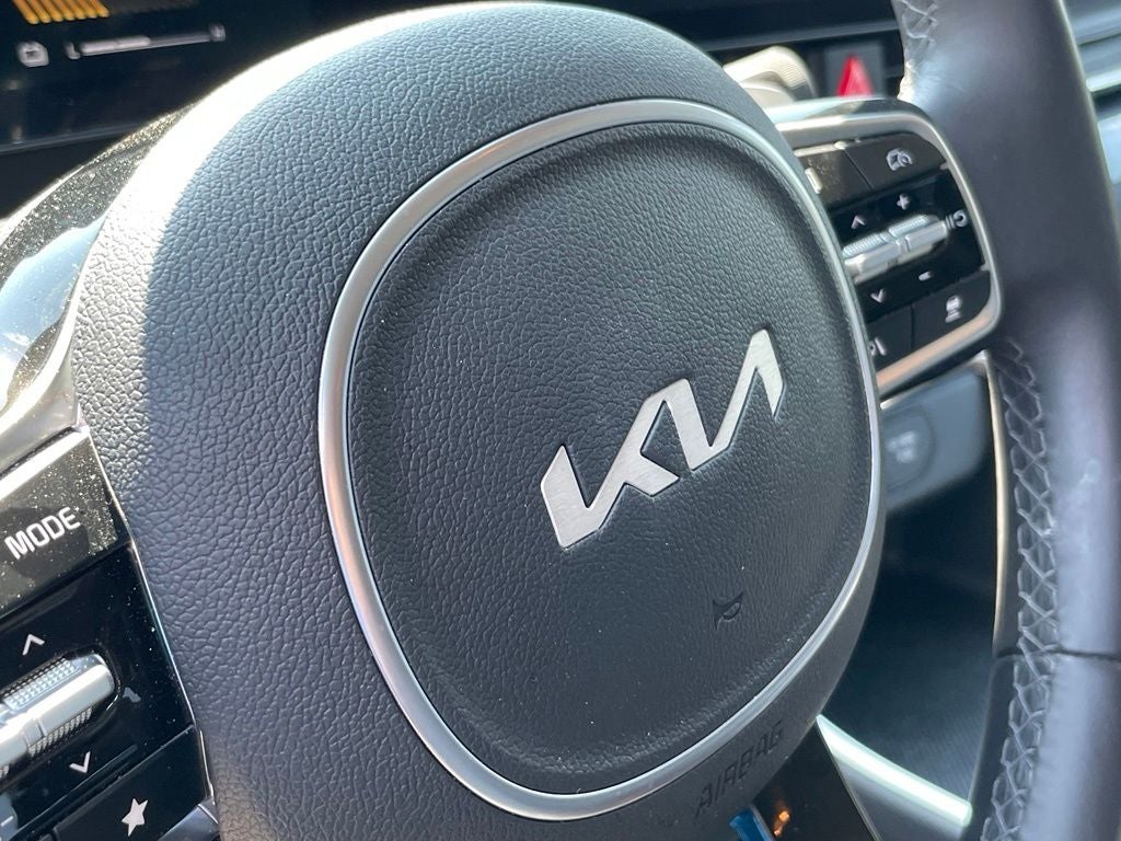 2026 Kia Carnival Hybrid LXS - KIA CERTIFIED / APPLE CARPLAY