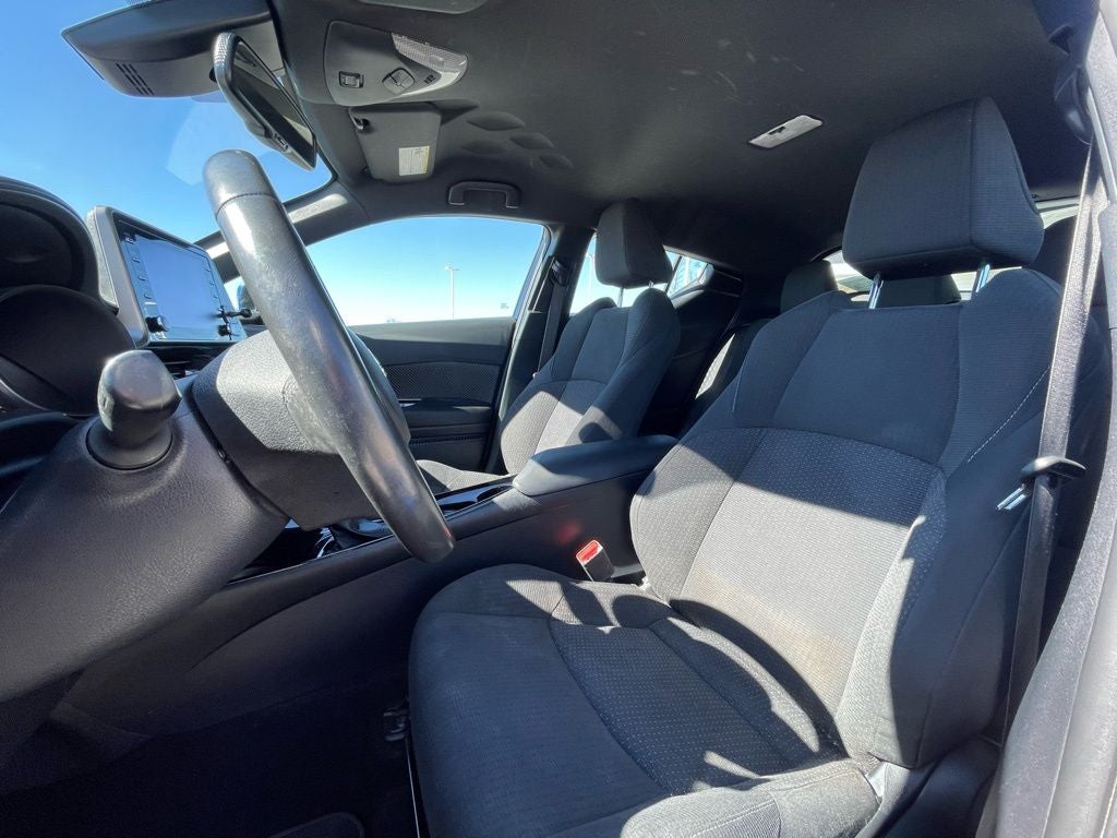 2019 Toyota C-HR XLE - BLIND SPOT MONITOR / 31 MPG