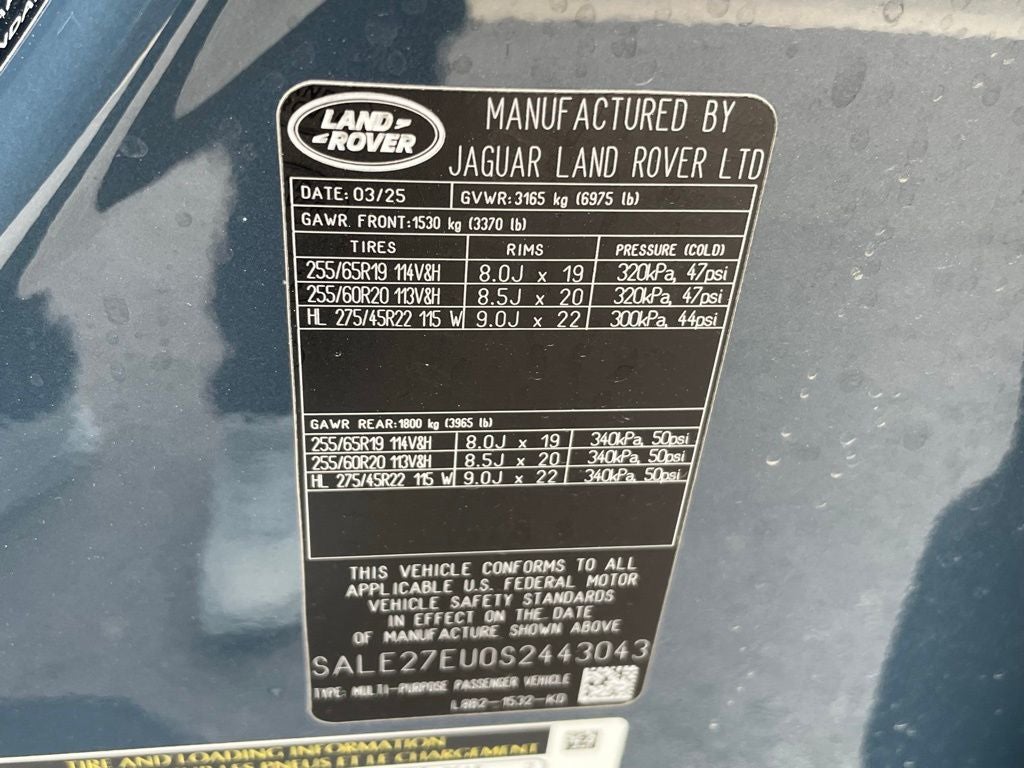 2025 Land Rover Defender 110 X-Dynamic SE