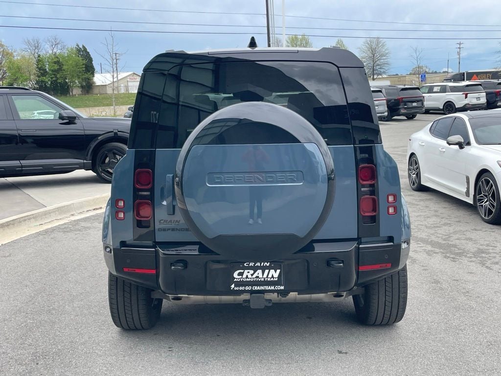 2025 Land Rover Defender 110 X-Dynamic SE