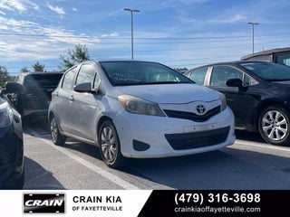 2014 Toyota Yaris LE - 36 MPG / CRUISE CONTROL