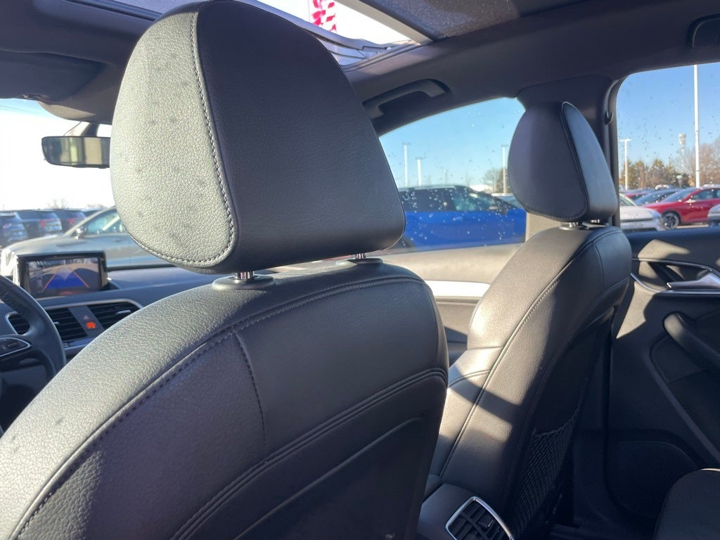 2018 Audi Q3 2.0T Premium Plus quattro - PANORAMIC SUNROOF / CD PLAYER