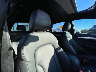 2018 Audi Q3 2.0T Premium Plus quattro - PANORAMIC SUNROOF / CD PLAYER