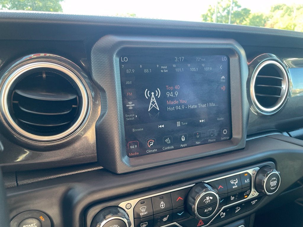 2020 Jeep Wrangler Unlimited Sahara Altitude Leather, Navi, Alpine, One Owner, Clean CarFax