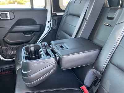 2020 Jeep Wrangler Unlimited Sahara Altitude Leather, Navi, Alpine, One Owner, Clean CarFax